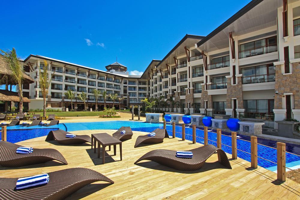 منتجع بيلفيو بنغلاو المظهر الخارجي الصورة The pool at the Radisson Blu Hotel Cebu