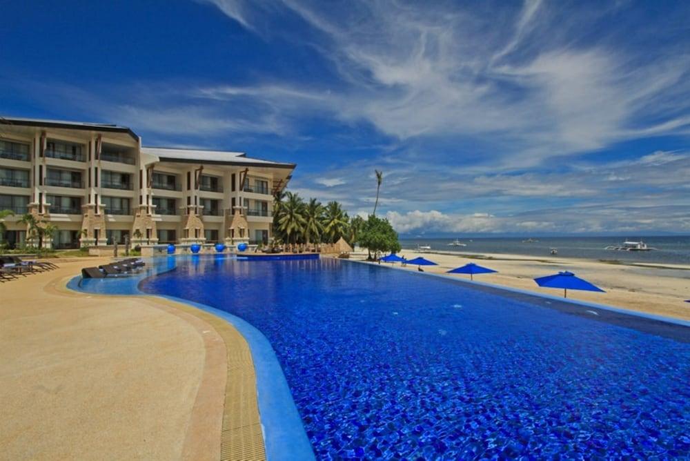 منتجع بيلفيو بنغلاو المظهر الخارجي الصورة The swimming pool at the Shangri-La Hotel, Mactan Resort